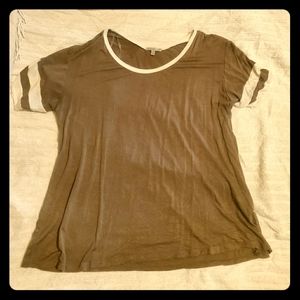 Army green tshirt